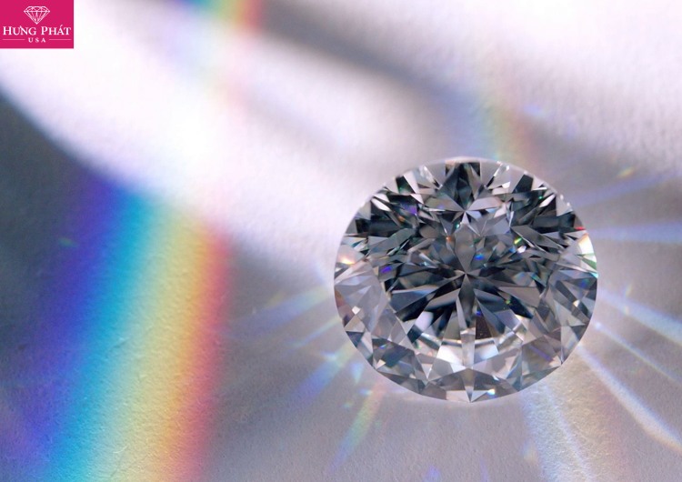 Hình minh họa kim cương đang tán sắc vô cùng rực rỡ