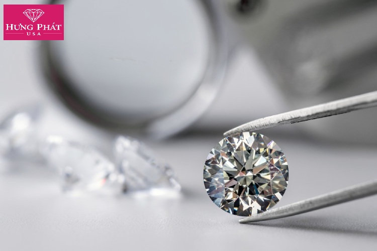 Tìm hiểu vvs diamond là gì và các loại kim cương khác nhau