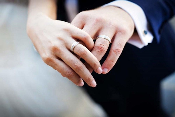 Thời điểm lý tưởng nhất để mua nhẫn kim cương cho ngày cưới